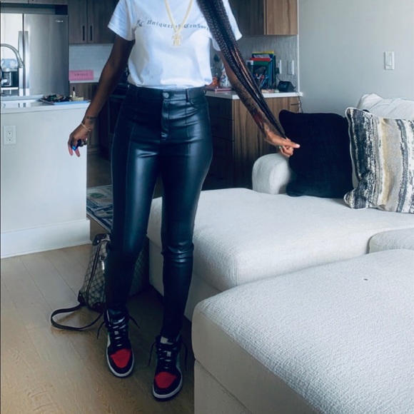 Uniquely Censored Logo Tee in white - Picture 3 of 3